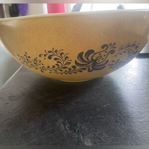 Vintage Pyrex 444 Homestead pattern Cinderella bowl